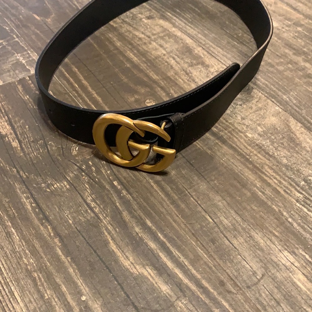 Black belt in size small. Worn two times